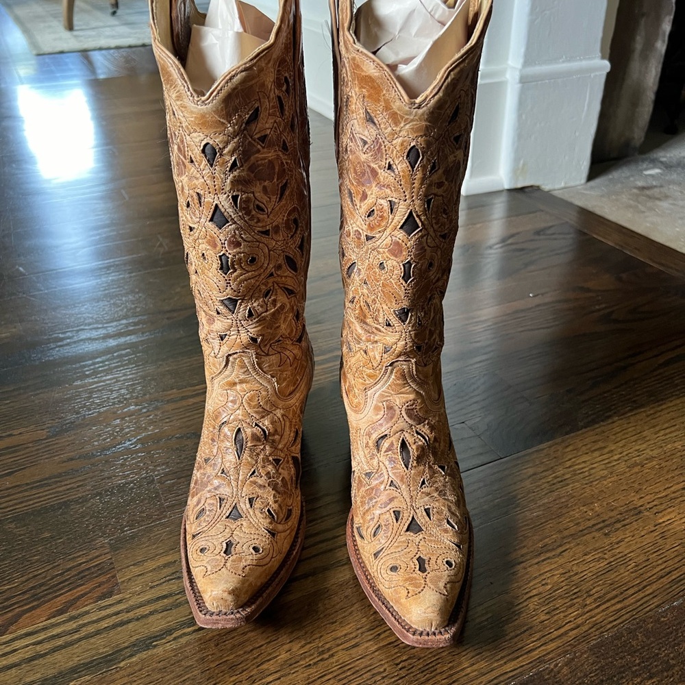 Women's Tan Leather Embroidered Western Boots